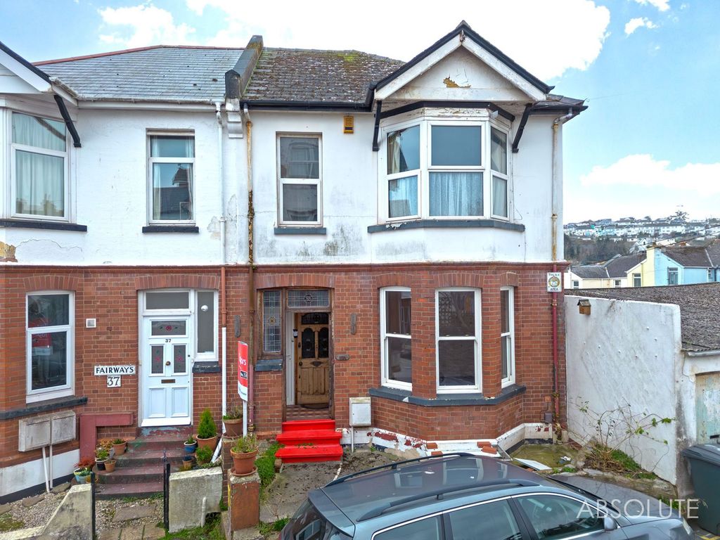 Property photo 1 of 18