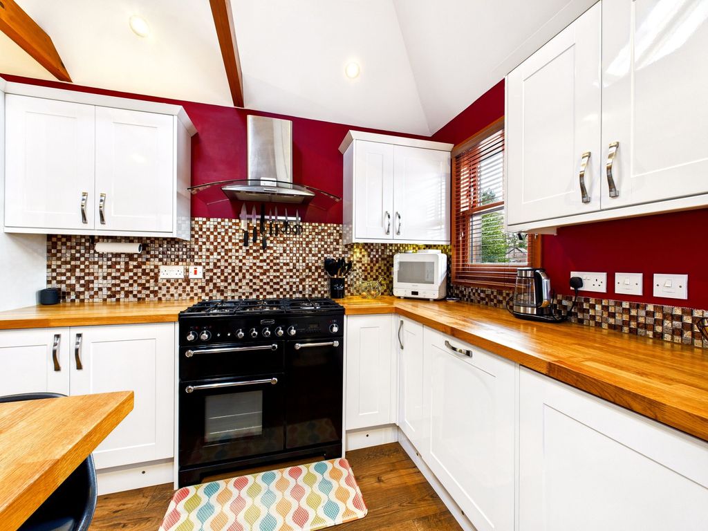 Property photo 3 of 25