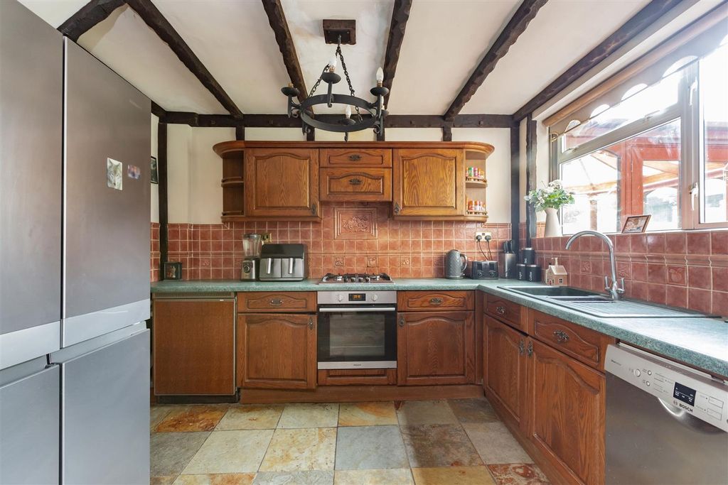 Property photo 3 of 19 Kitchen/Diner