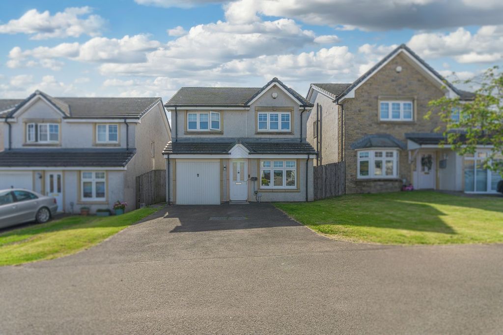 Property photo 1 of 31
