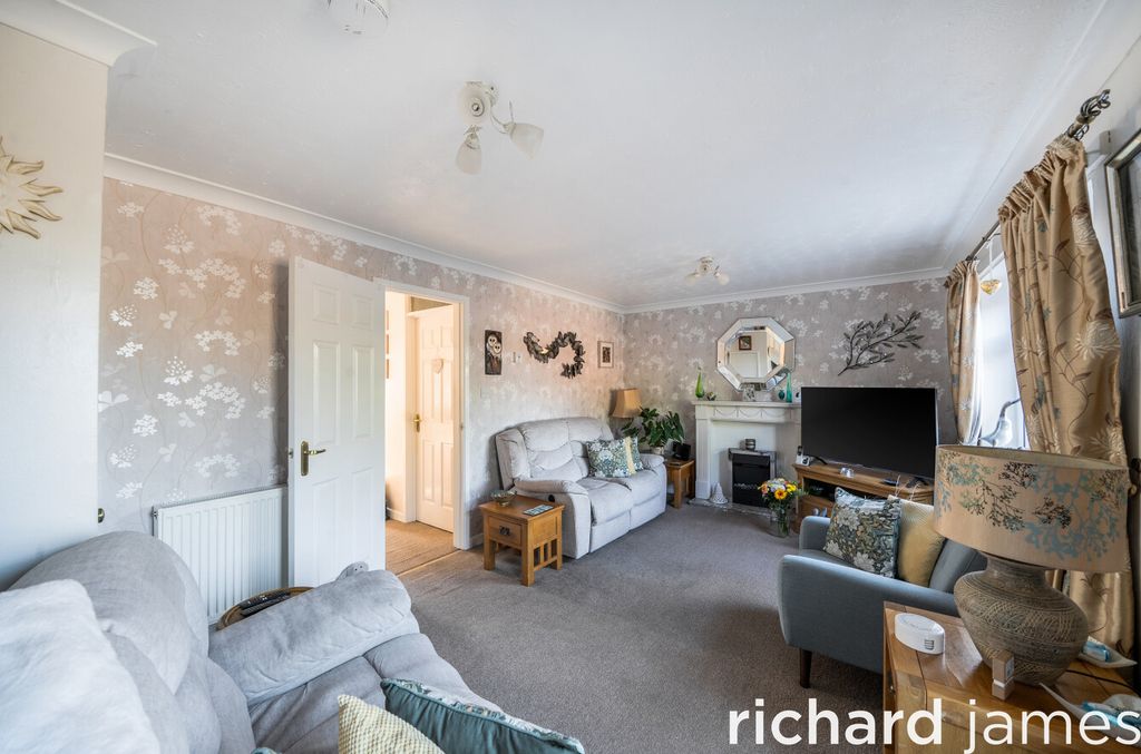 Property photo 3 of 12 970A79c97B71477Cbef51c0Eaba483ce