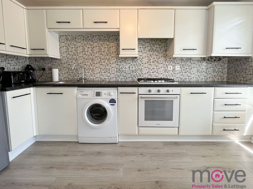 Property photo 2 of 7 Photo 4