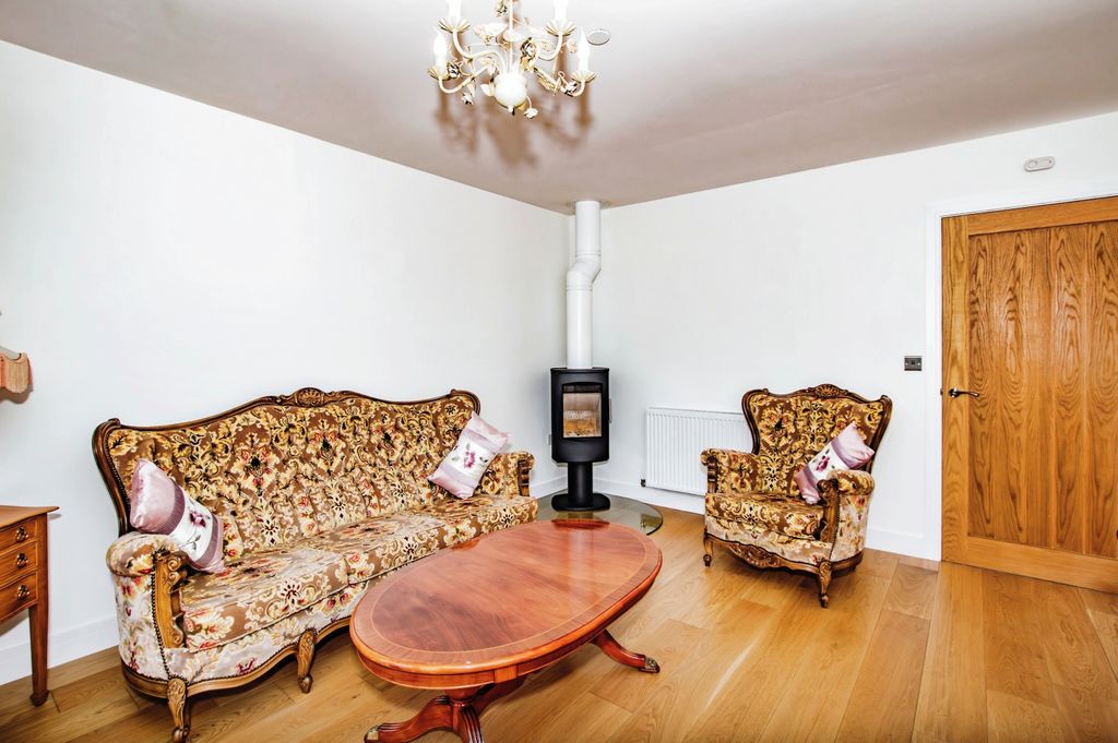 Property photo 3 of 17 Photography