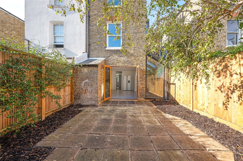 Property photo 3 of 13 Picture No. 16