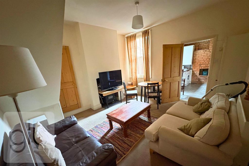 Property photo 3 of 9 3.Png