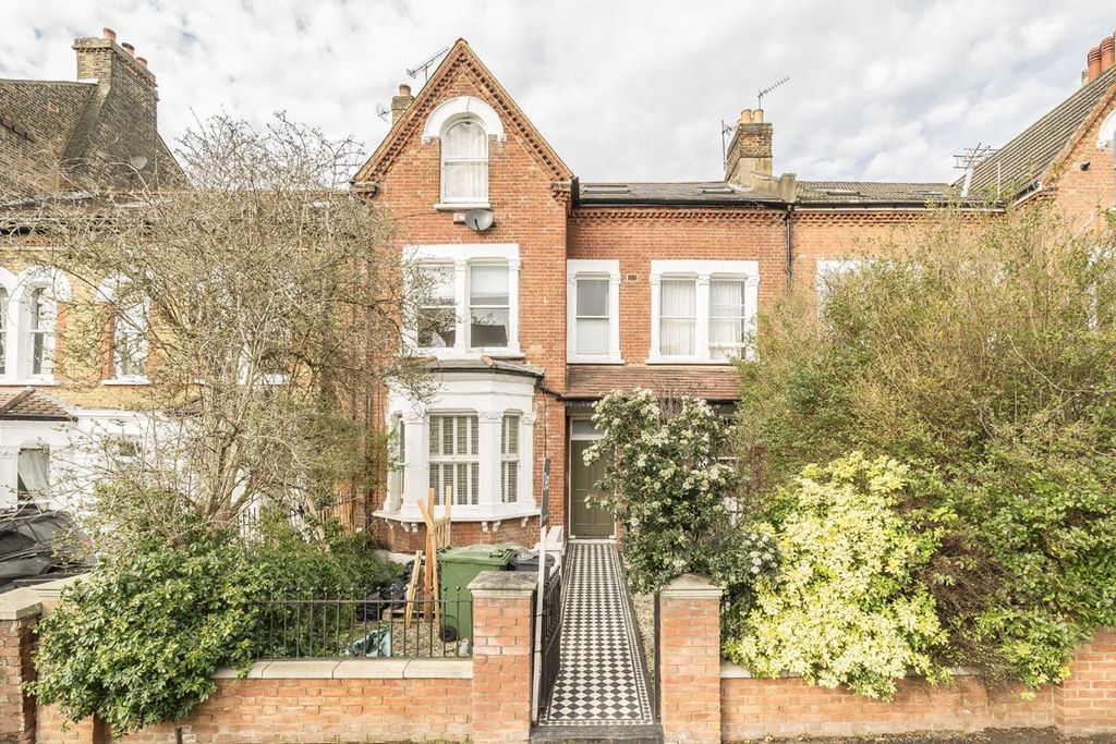 Property photo 1 of 5