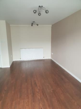 Property photo 3 of 15 Lounge