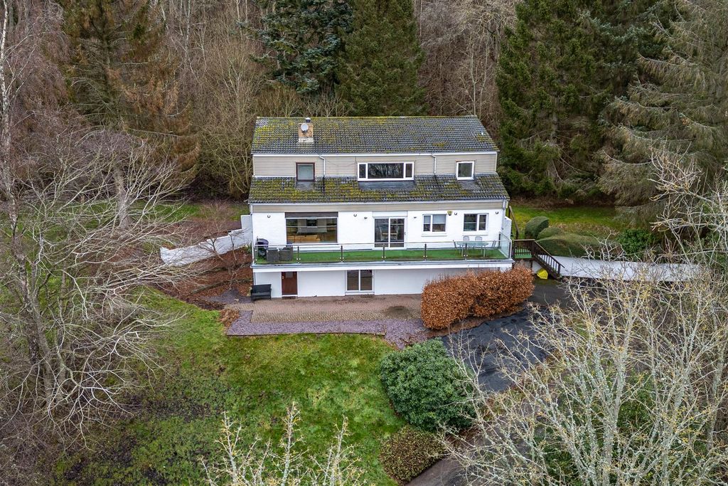 Property photo 1 of 50 Tweedrig Gattonside 03.Jpg