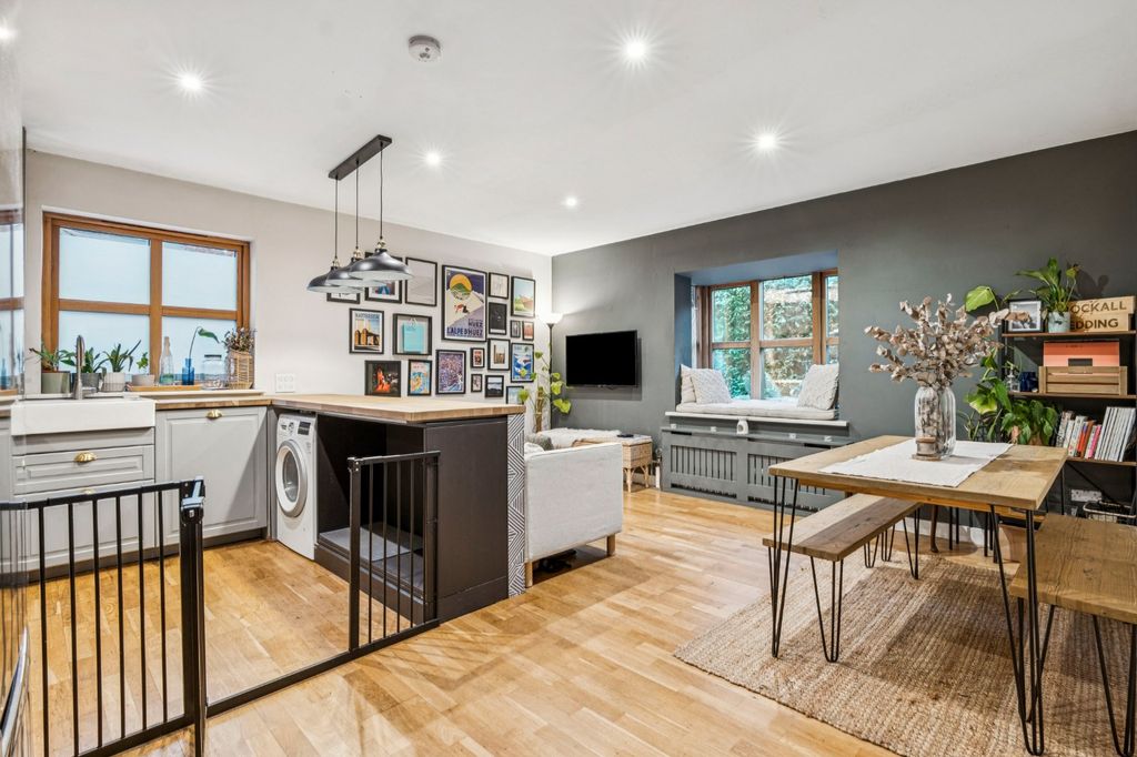 Property photo 3 of 6 Picture No. 08