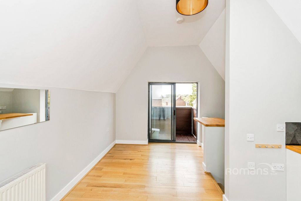 Property photo 3 of 10 Pbox-Img.Jpg
