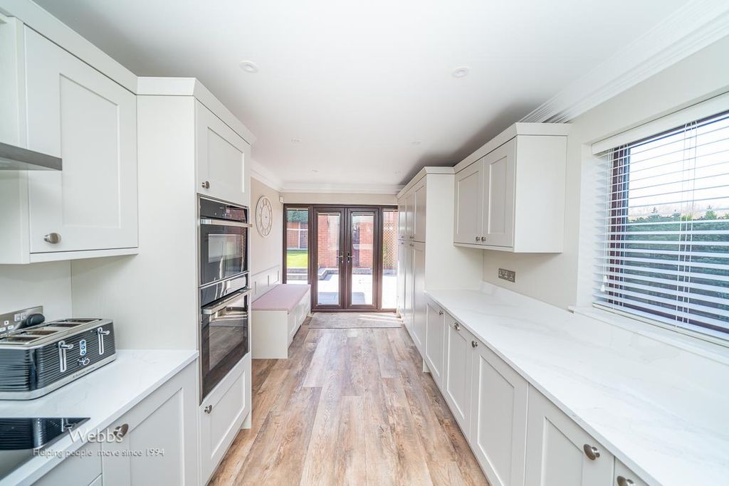 Property photo 3 of 34 Â© Webbs Estate Agents Â© (21 Of 41).Jpg