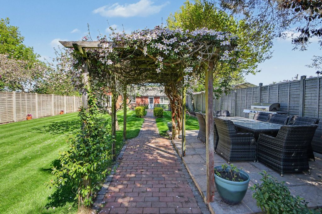 Additional image 22 of 4 bed detached house for salePortsmouth Road, Southampton SO19