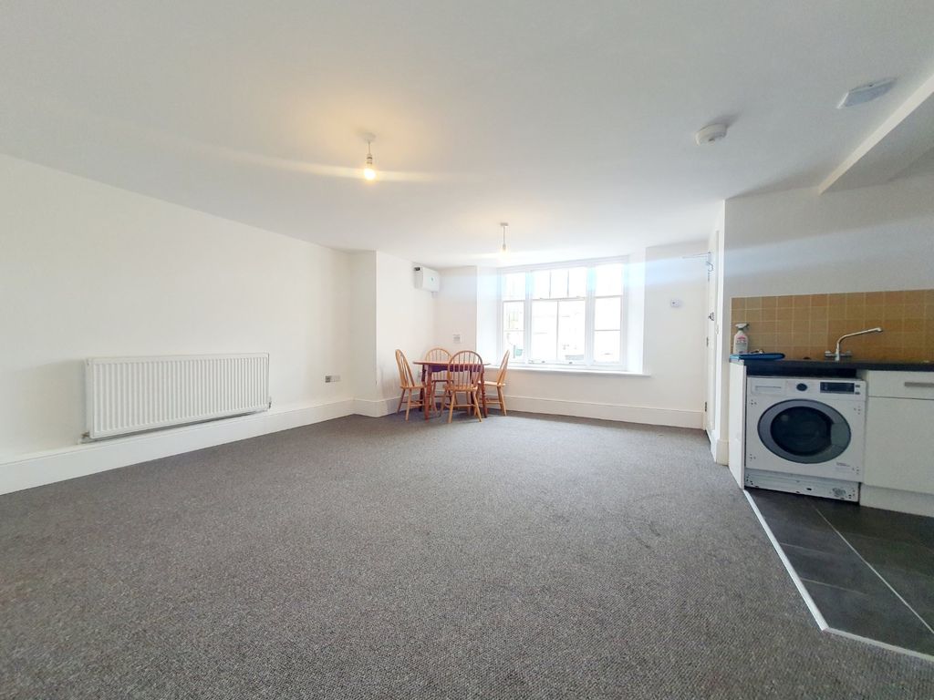 Property photo 3 of 7 Picture No. 12