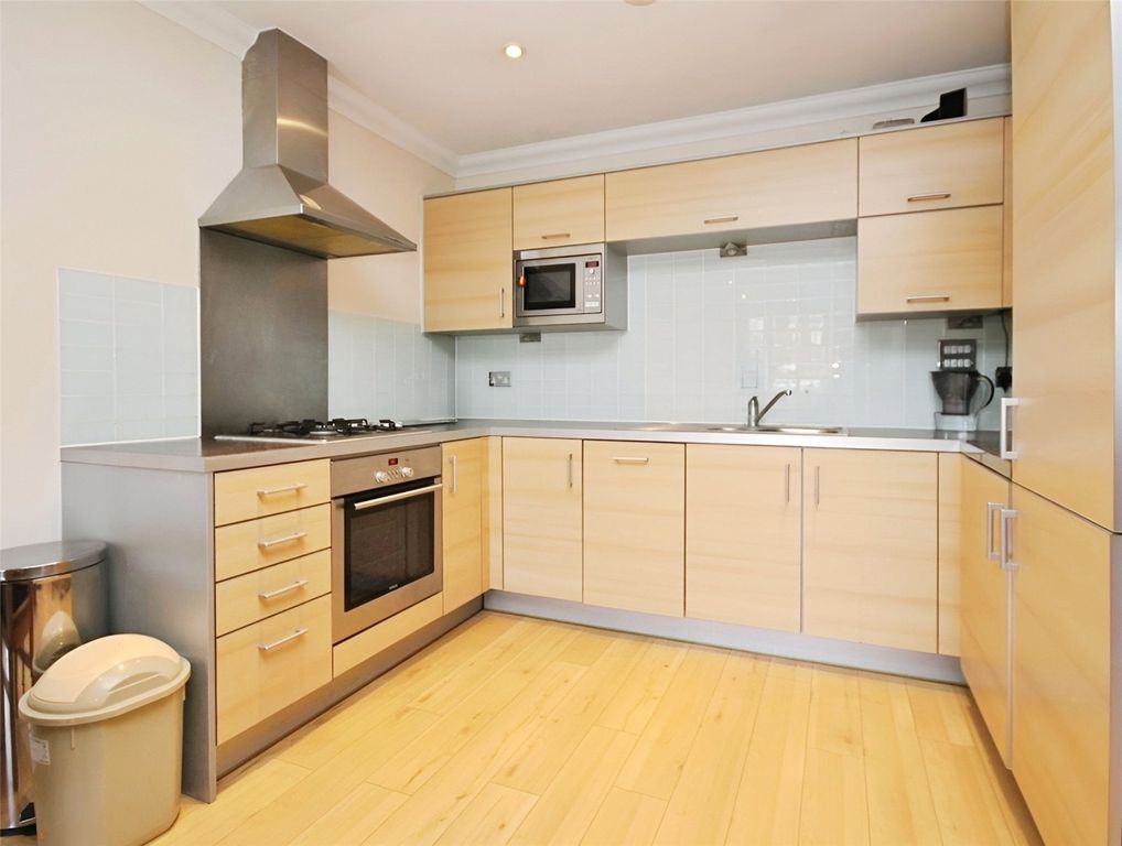 Property photo 2 of 8 Reception/Kitchen