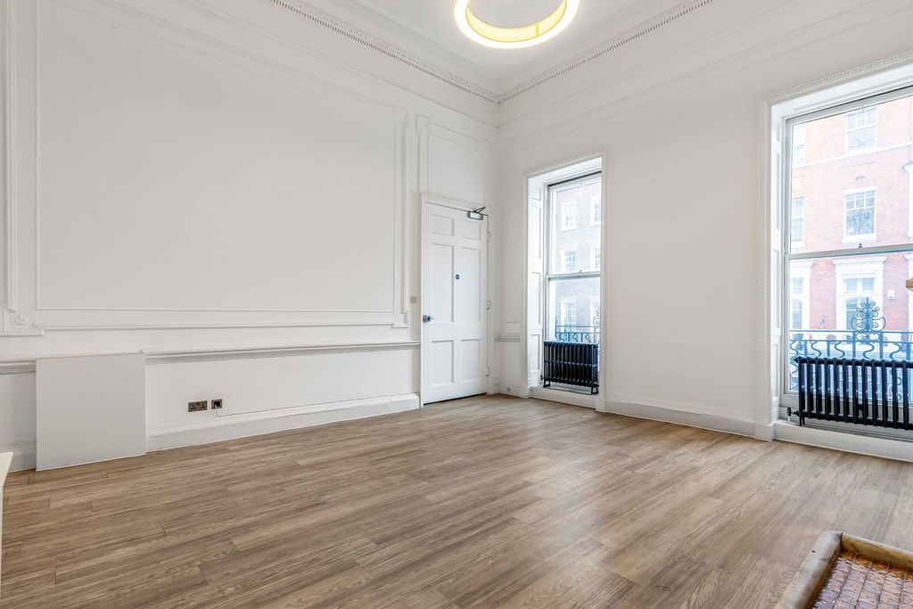 Property photo 3 of 10 Front Consulting Room