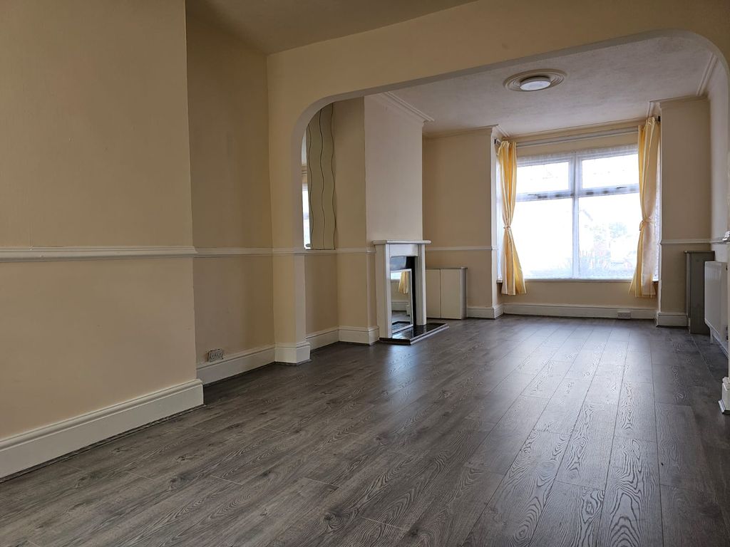 Property photo 1 of 18 3 Bed House To Let In B70