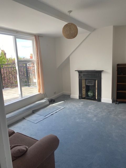 Property photo 2 of 7 Lounge