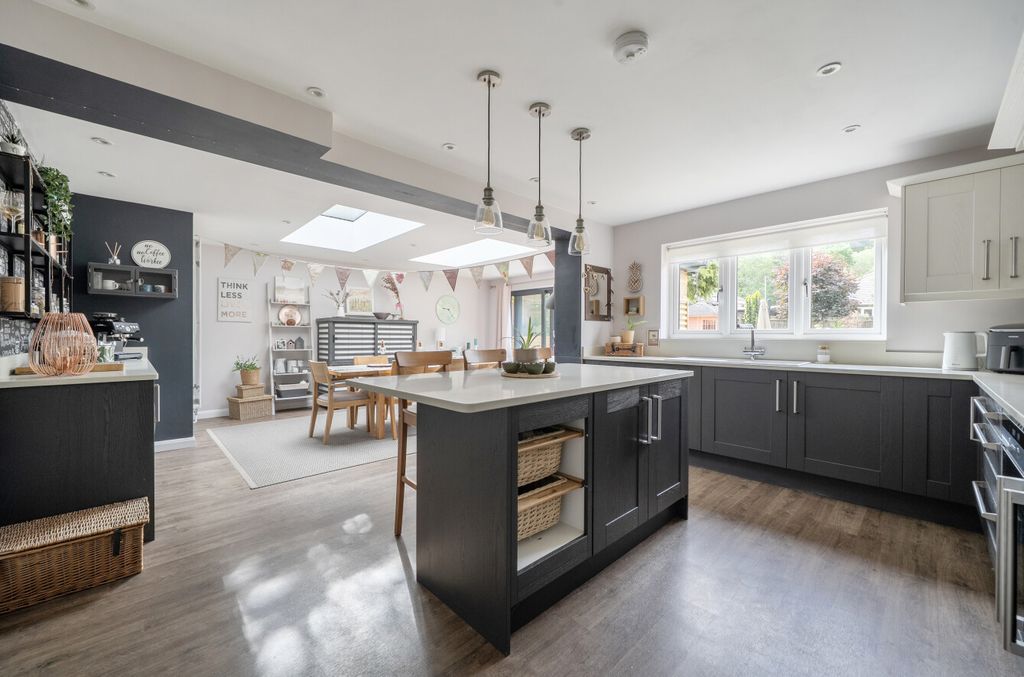 Property photo 3 of 25 1469353-31-6A1d5c...