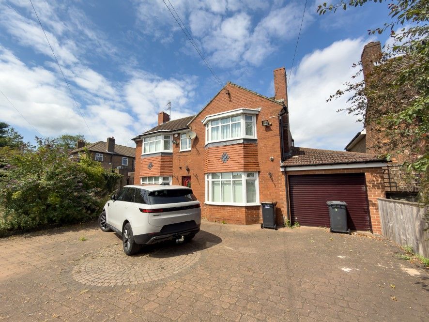 Property photo 2 of 31