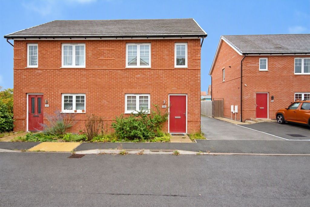 Property photo 1 of 12
