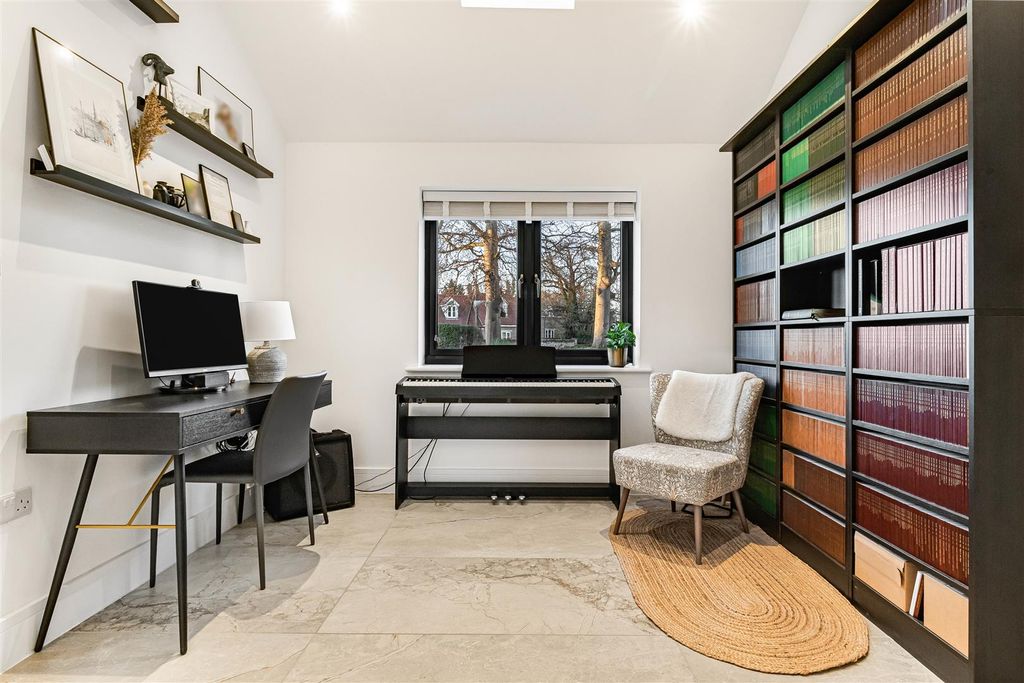 Property photo 3 of 25 34_69770.Jpg