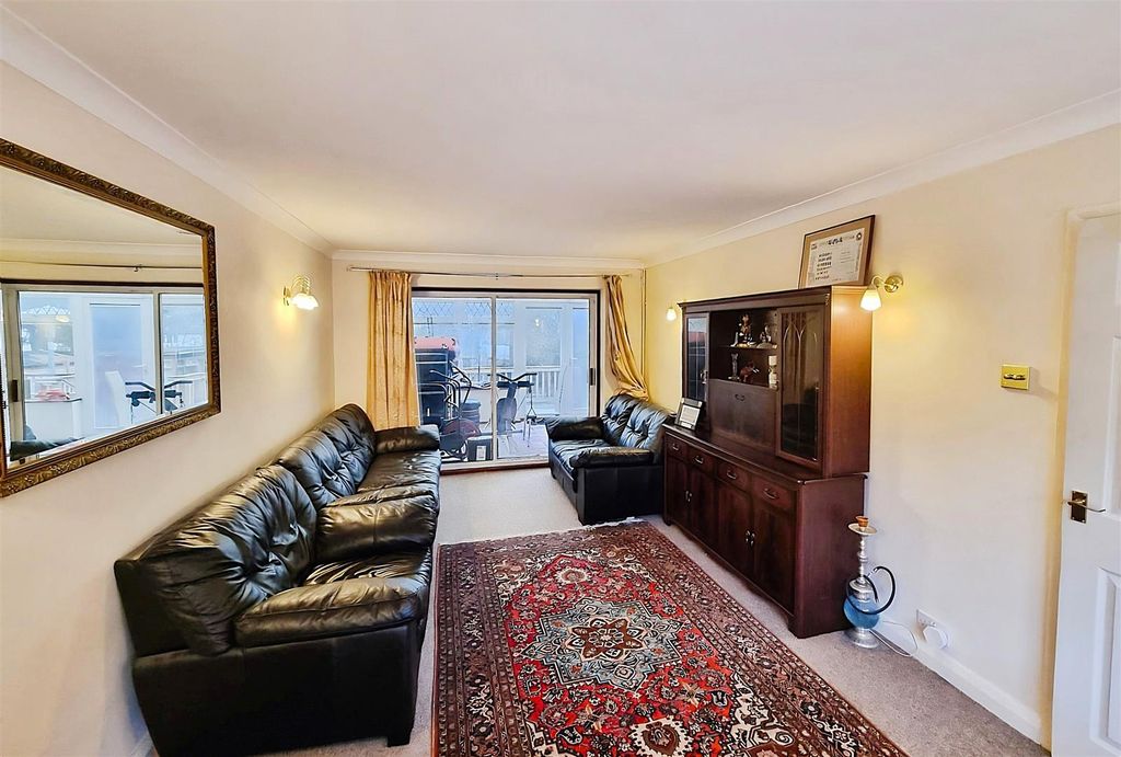 Property photo 2 of 24 60524c3c-Photo-2025-12-17-14-54-10 20 285 29.Jpg