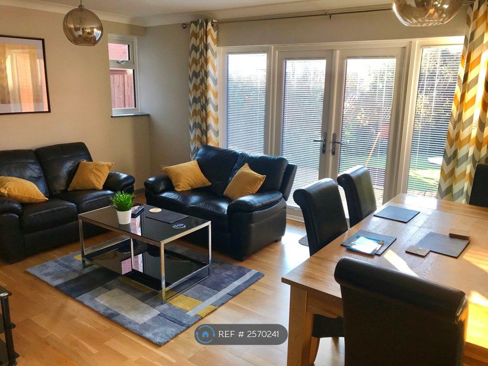Property photo 2 of 16 Lounge-Diner, Overlooks Patio &amp; Garden