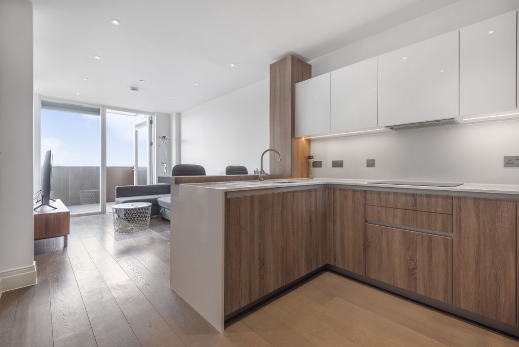 Property photo 2 of 13 Hamond Court (5)