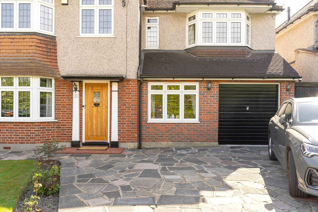 Property photo 2 of 27 External