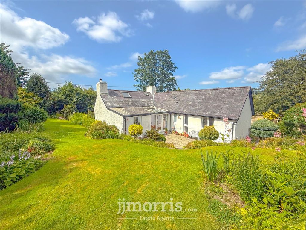 Property photo 1 of 33 05043C95-85E8-4A8A-A9C7-7Cb985Bc4D6E.Jpeg