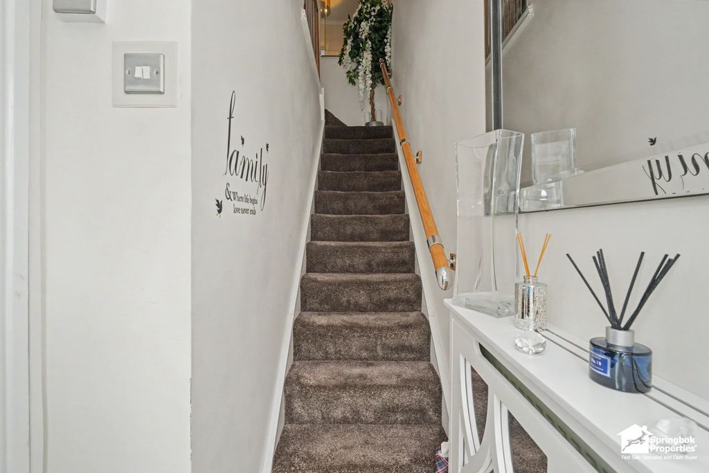 Property photo 2 of 13 Image 1