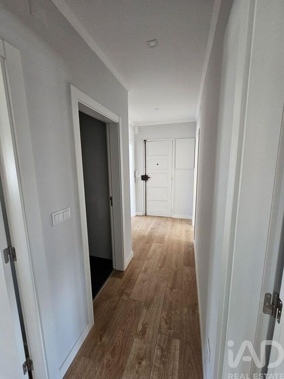 Property photo 3 of 28
