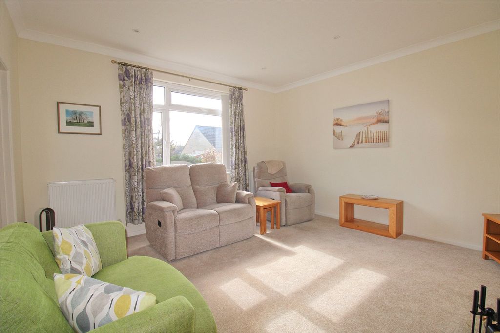 Property photo 2 of 15 Picture No. 14