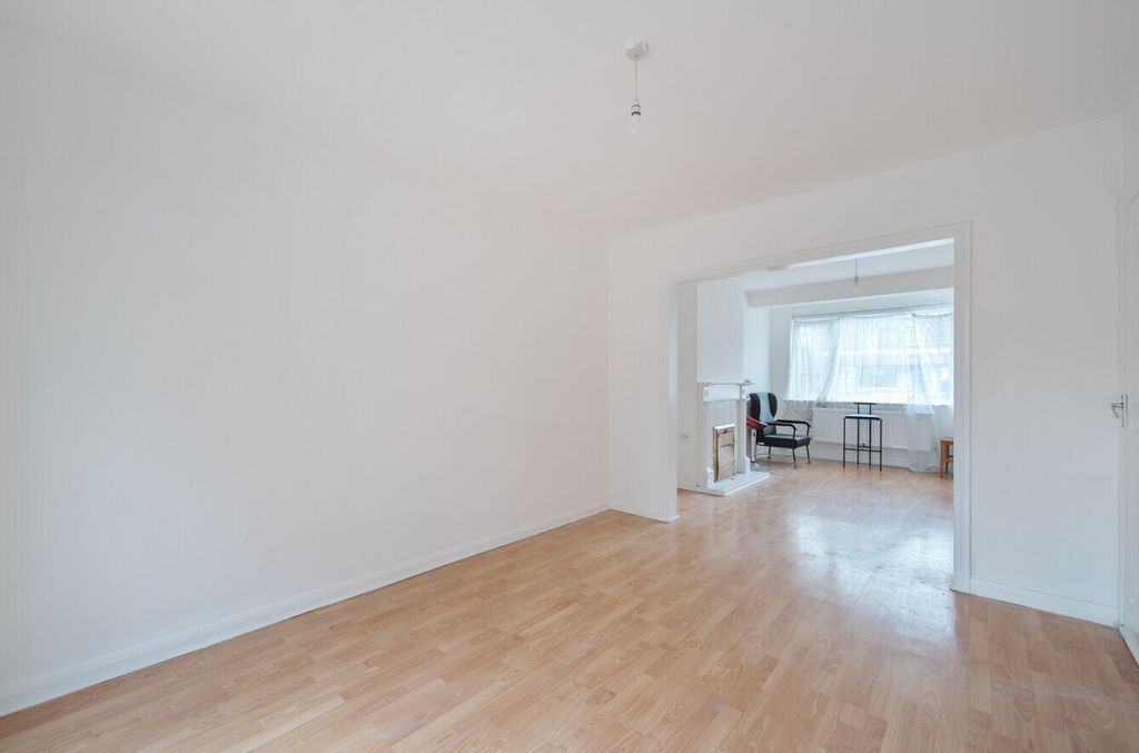 Property photo 2 of 20 Picture No. 19