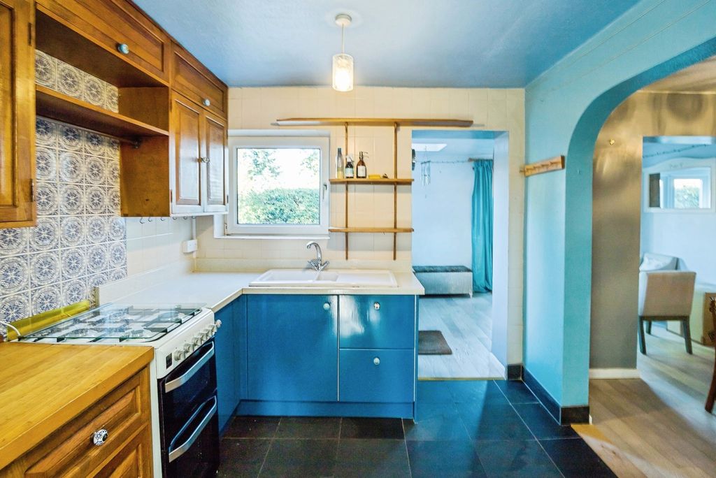 Property photo 3 of 17 Photo