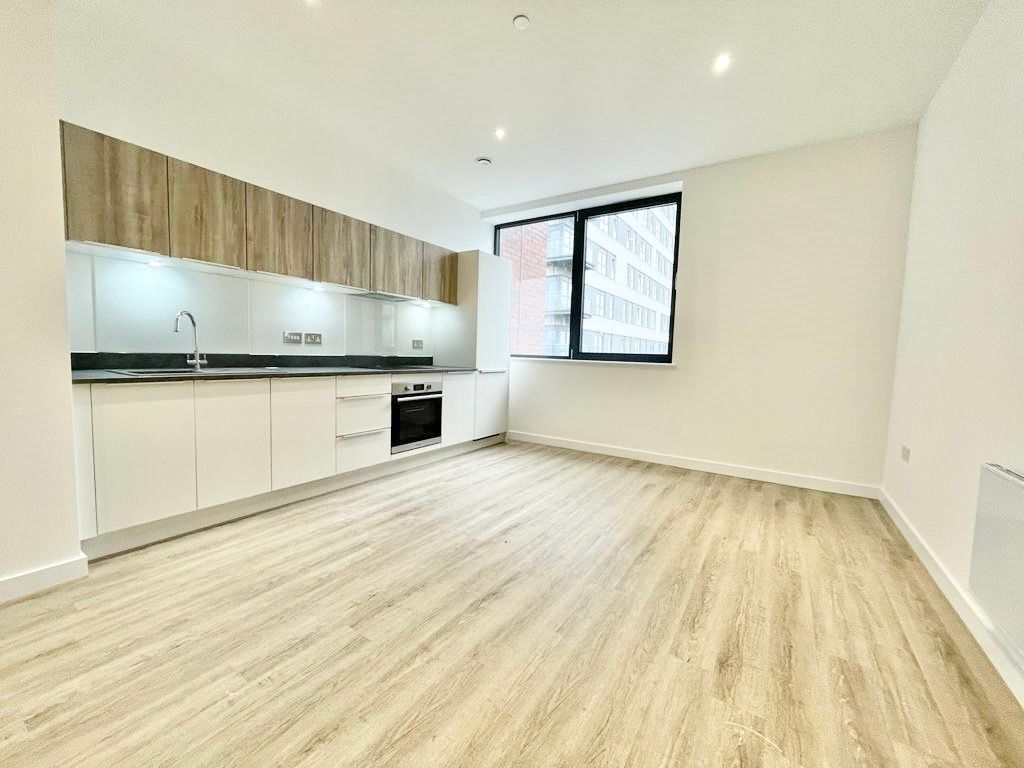 Property photo 3 of 7 Kitchen