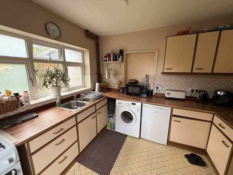 Property photo 3 of 12 Photo 9