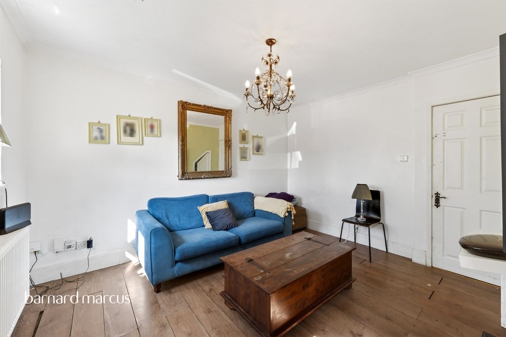 Property photo 3 of 10