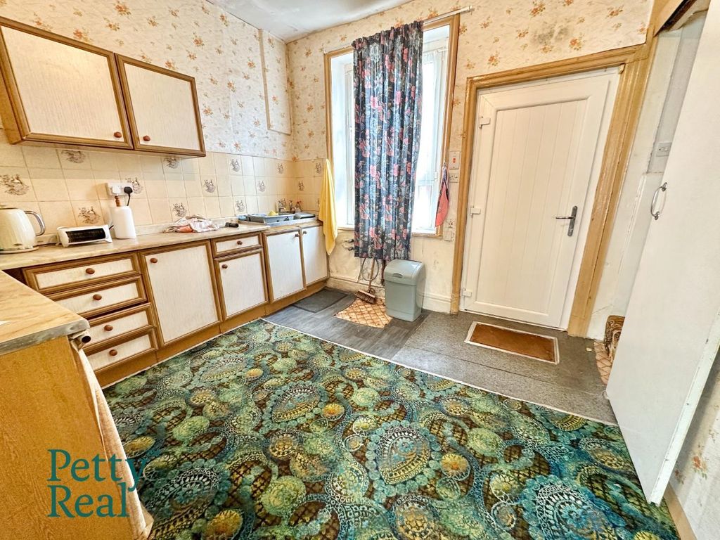 Property photo 3 of 10 A4D3Fb95-Ade6-4643-8418-040Ed13C5Aa0.Jpeg