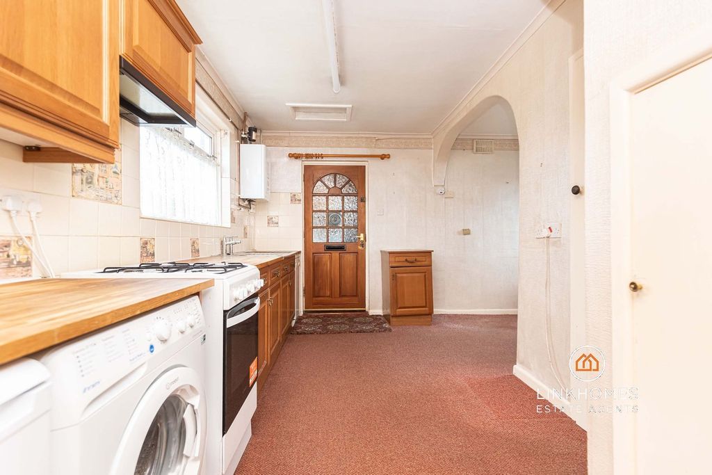 Property photo 2 of 22