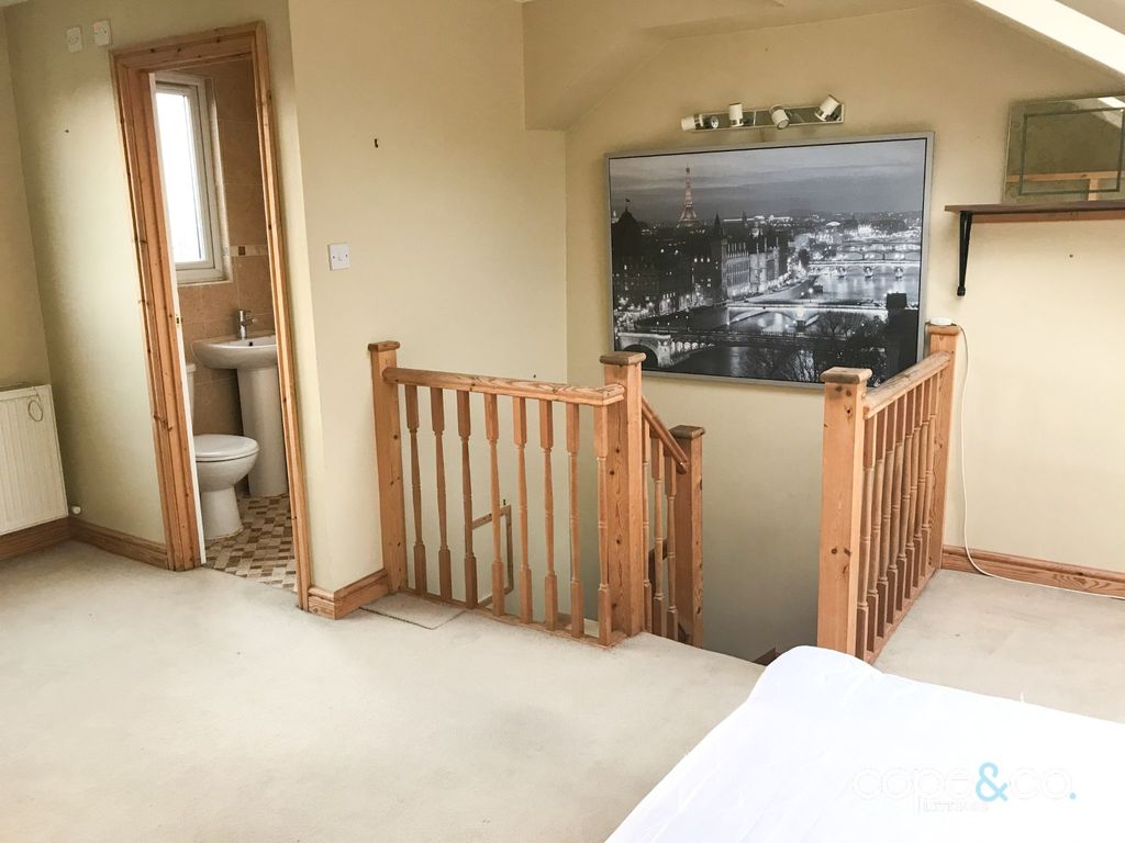 Property photo 3 of 21 1786985