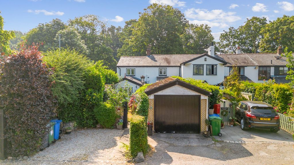 Property photo 1 of 32