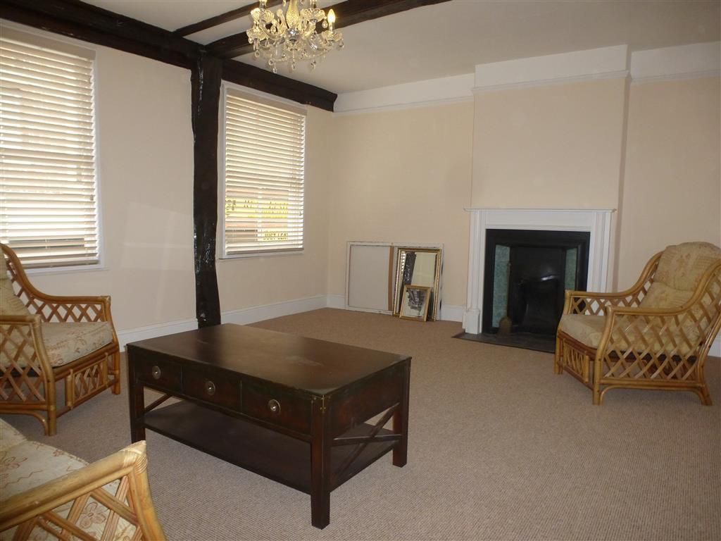 Property photo 1 of 8 Living Room