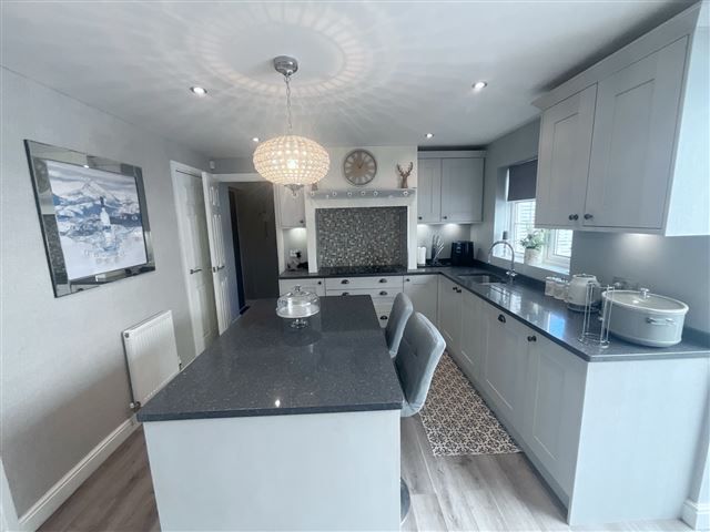 Property photo 3 of 21 Kitchen