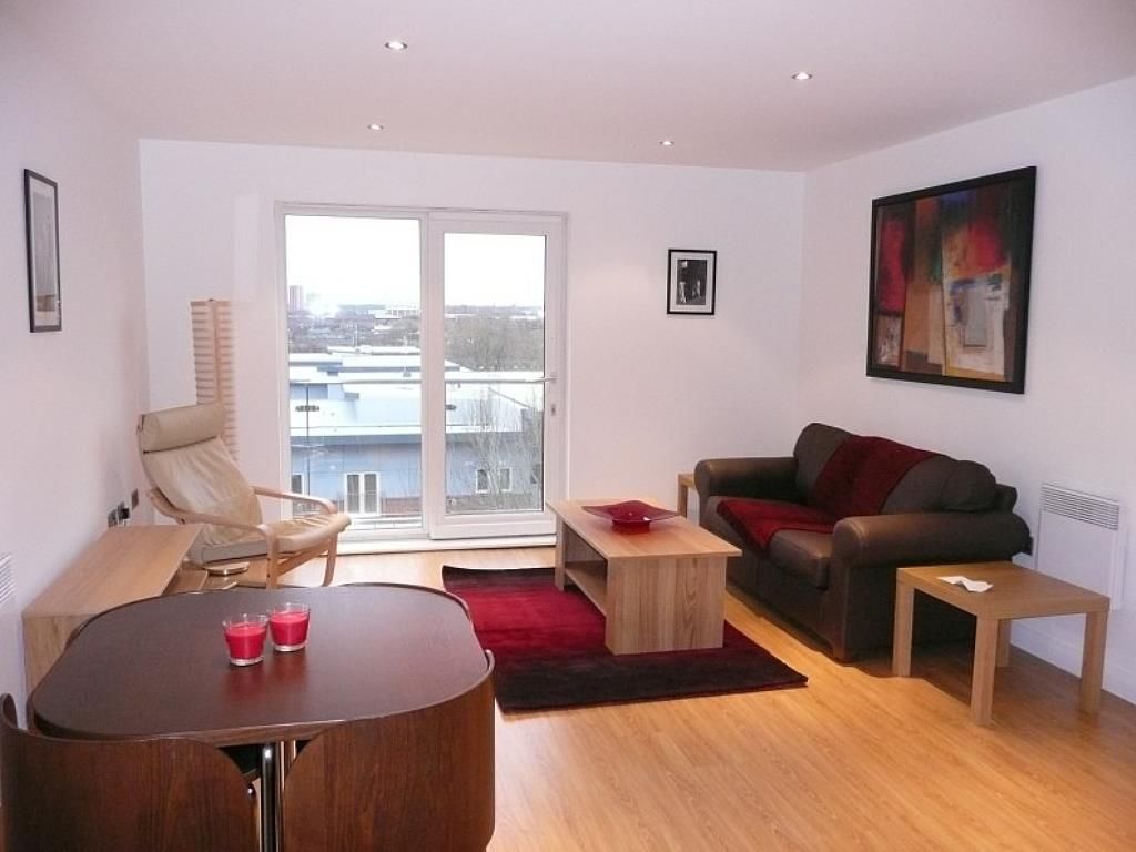 Property photo 2 of 8