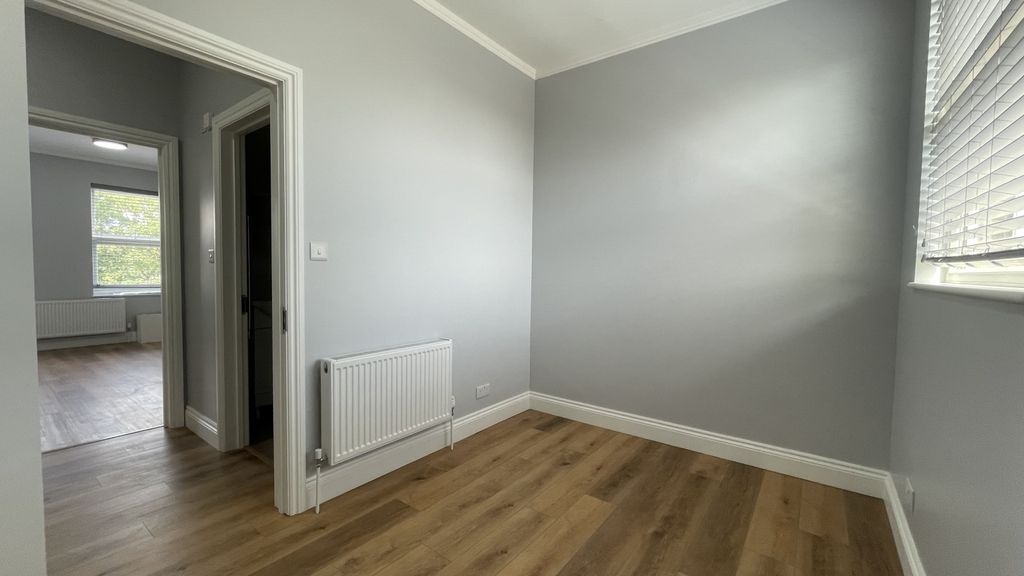 Property photo 2 of 5 Gallery