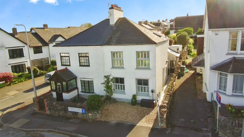 Property photo 1 of 33