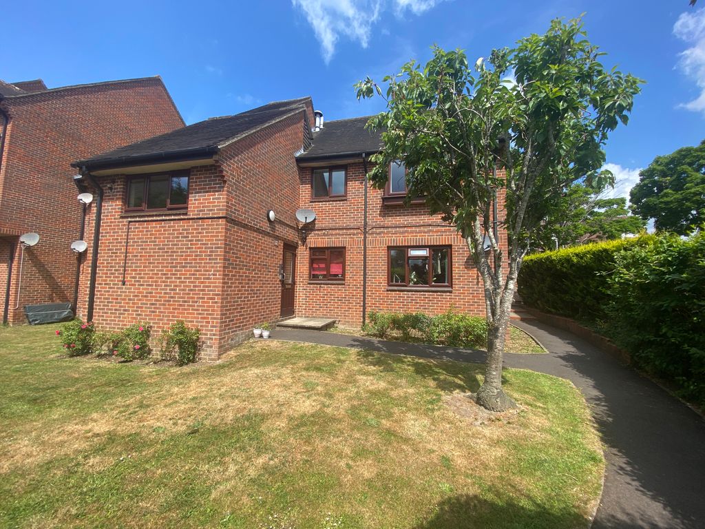 Property photo 1 of 9