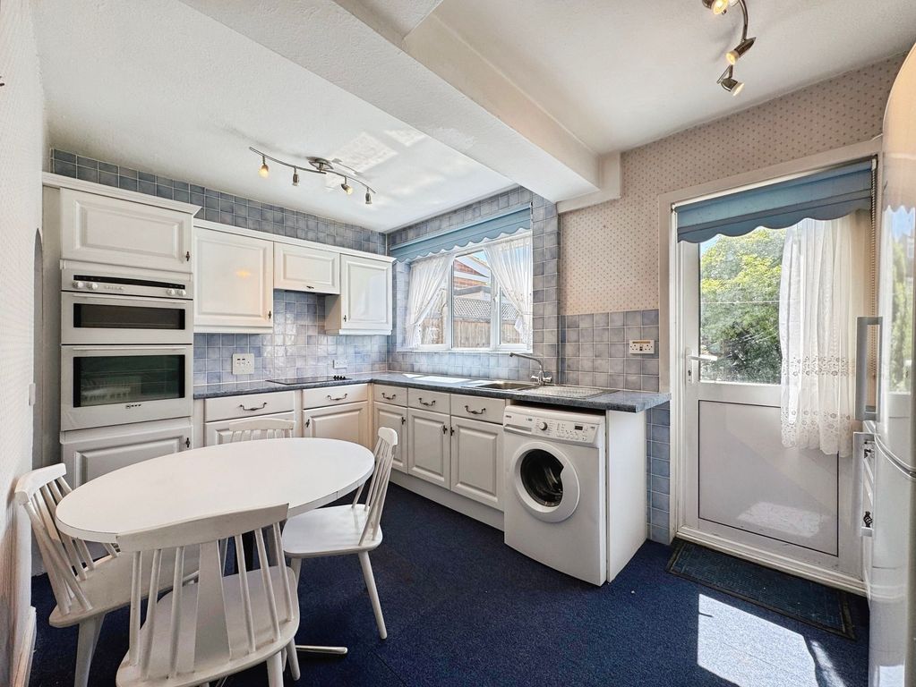 Property photo 3 of 13 Kitchen