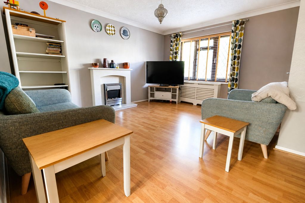 Property photo 2 of 12